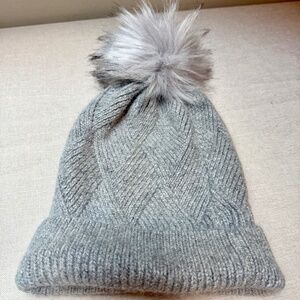 Norla Canada Gray Alpaca Wool Pom Pom Hat Luxury Beanie